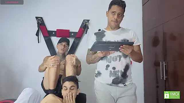 EliteBoysLiveのライブXXXチャット