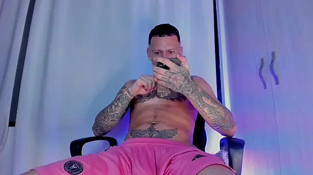 Kevin_Cartier webkamerás műsora