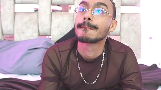 thomas_montiel's Webcam Show