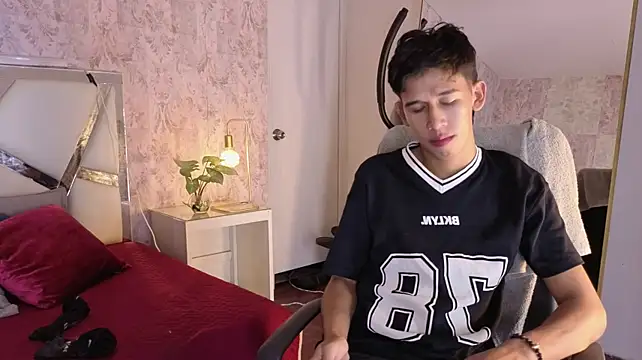 dave_eliot Adlı Modelin Canlı XXX Sohbeti