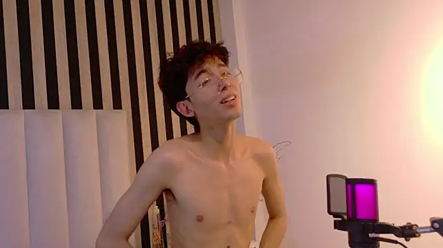 Twink_Sebas7's Live XXX Chat