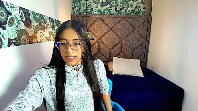 Gia_Evans__ Adlı Modelin Canlı XXX Sohbeti