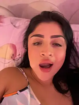XXX chat uživo modela lucianaroy