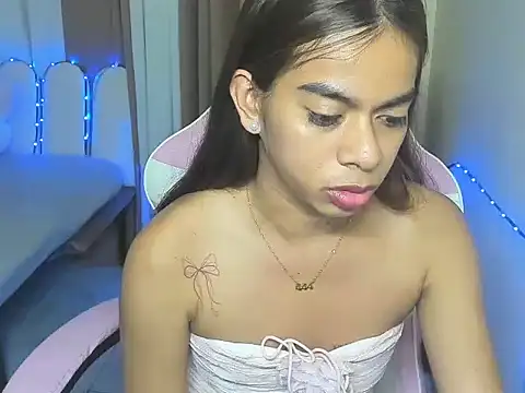 Chat +18 de BigCockErich ao vivo
