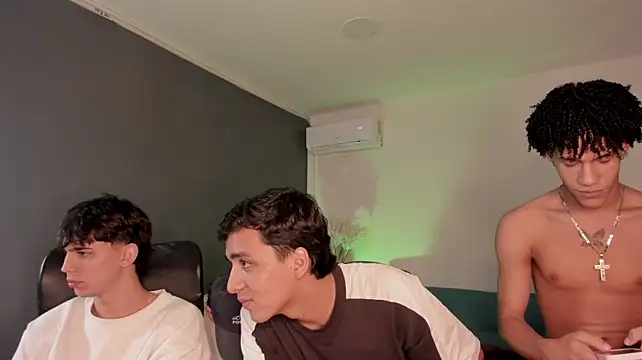 Chat XXX ao vivo de Handsomeboyss19
