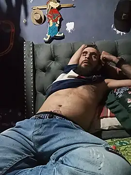 hairy_mannn Adlı Modelin Canlı XXX Sohbeti
