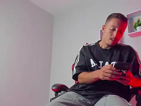 Chat +18 de Master_Orioon ao vivo
