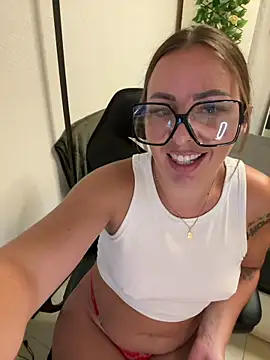 Chatroom XXX en direct de Milva_ass
