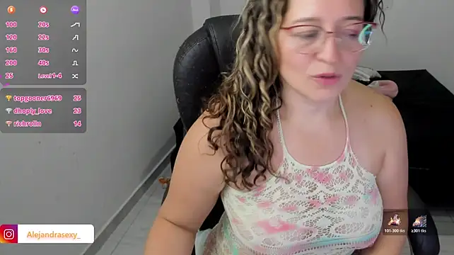 แชท XXX สดของ alejandra_milf_