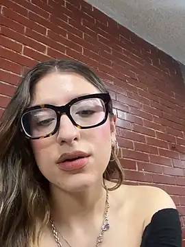 karly_rioss Adlı Modelin Canlı XXX Sohbeti
