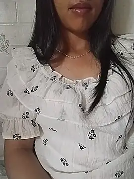 Helen-nn Adlı Modelin Canlı XXX Sohbeti