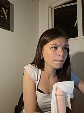 _Isabella-7's Live XXX Chat