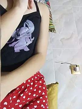Sellena2 Adlı Modelin Canlı XXX Sohbeti