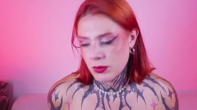 Pokazy przed kamerką – mystikdollx