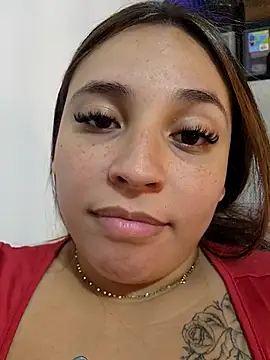 Chat XXX ao vivo de LizzRouse