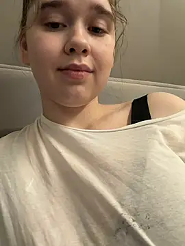 HornyGirlH – Kamerová šou