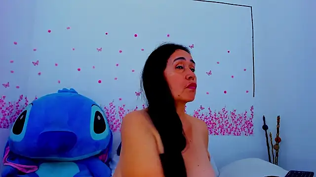 Chat +18 de HorniestMilf ao vivo