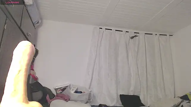 Chatroom XXX en direct de mia_donatto369