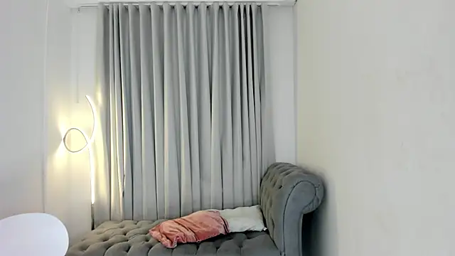 הופעת וובקאם של Elle_Argent