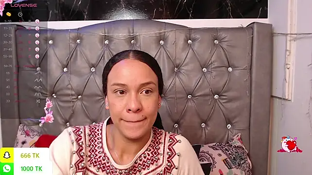 XXX chat uživo modela LAILAGUMMY