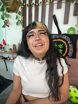 Chatroom XXX en direct de MeowMota_