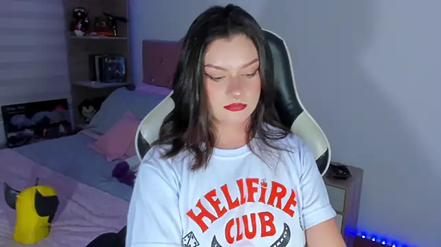 Онлайн чат XXX OphelianaRose33