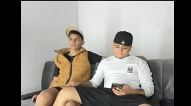 Chatroom XXX en direct de Charlie_Scorpion
