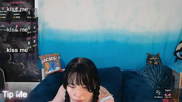 Pokazy przed kamerką – YourCandyKitten