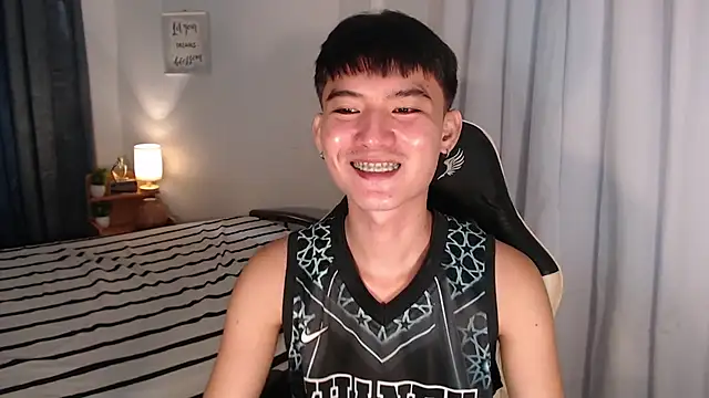 Chatroom XXX en direct de asian_dai