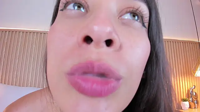 NahimiThompson 现场XXX聊天