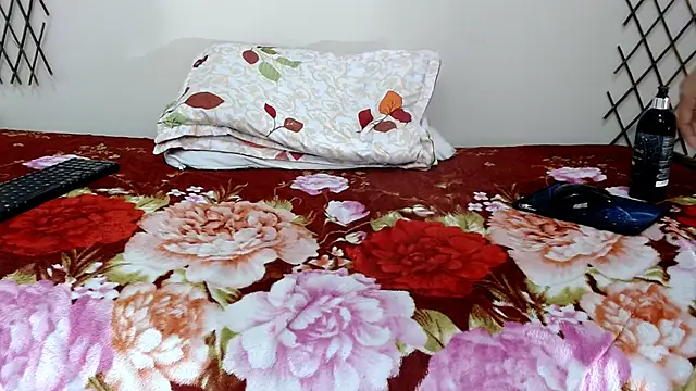 girlerotica18 Adlı Modelin Canlı XXX Sohbeti