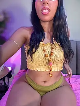 Chatroom XXX en direct de SheenaBrooke
