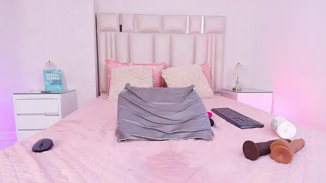 alanarose18's Live XXX Chat