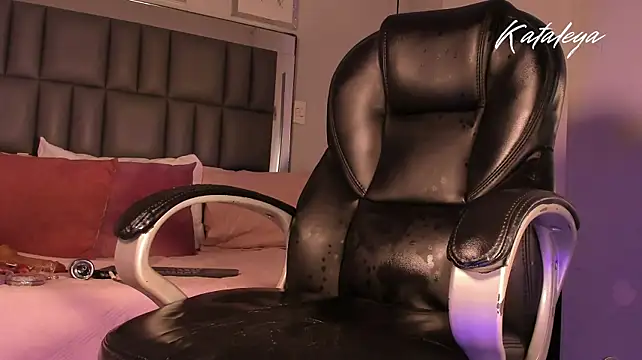 XXX chat uživo modela Kataleya_west