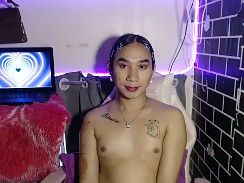 in_yourdreamstarxx Show in webcam