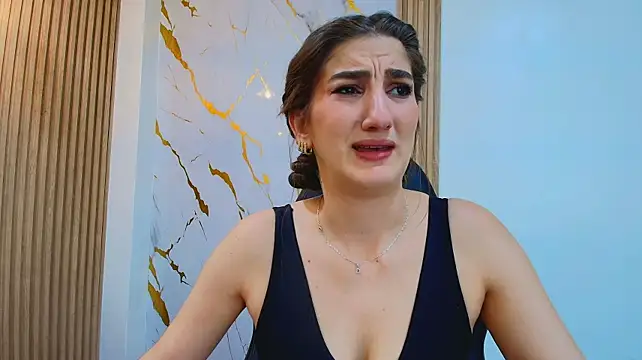 Dafne_castro_ Adlı Modelin Canlı XXX Sohbeti
