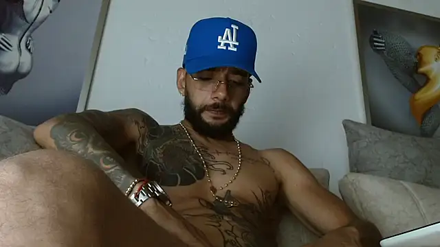 Chatroom XXX en direct de LukasScott_