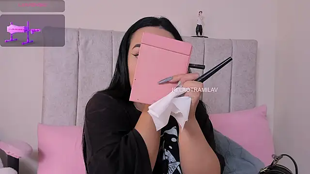 MilaVelour's Live XXX Chat