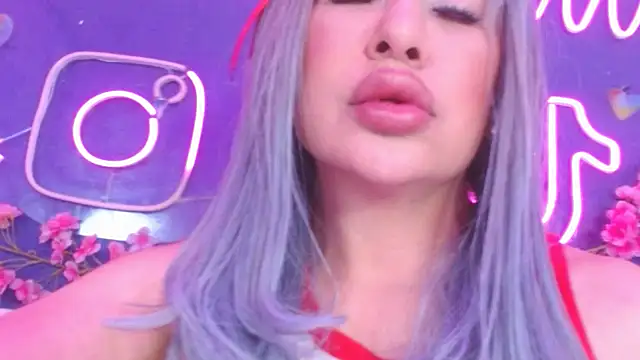 Chatroom XXX en direct de JakelineKitty