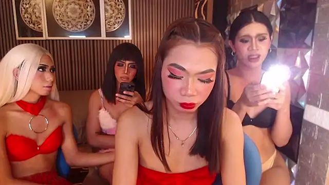 AudreyMilesTrans – Naživo XXX chat