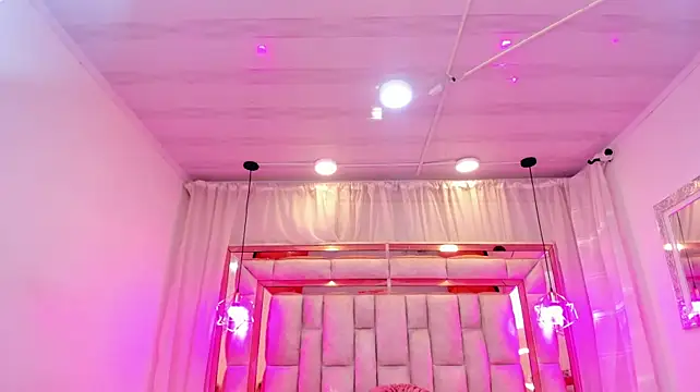Živý XXX chat Francesca_Skuirt