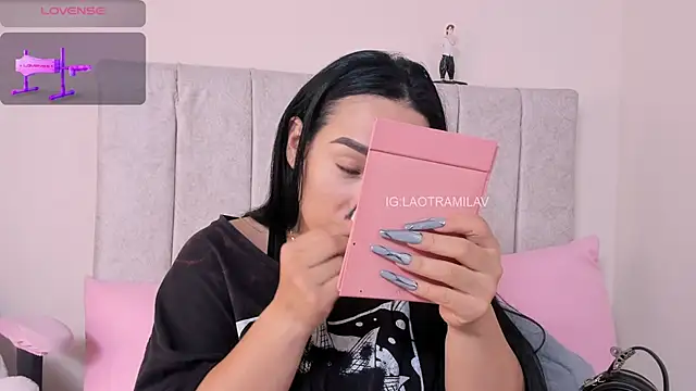 צ'אט XXX בשידור חי של MilaVelour