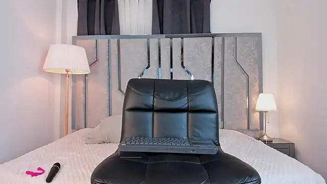 _Saraah's Webcam Show