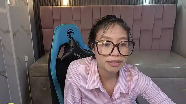 Eimy18_b 라이브 XXX 채팅