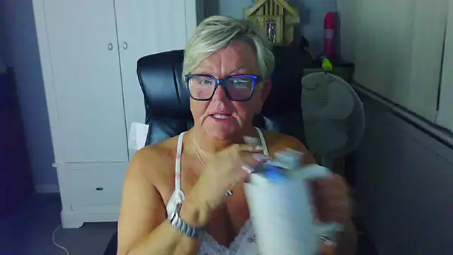 Chat XXX en directo de BridgetBlueEyes
