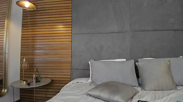 EllaSanz_'s Live XXX Chat
