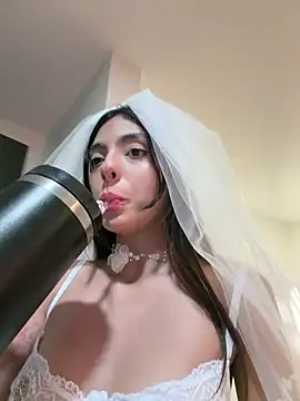 ZaraLuuv's Live XXX Chat