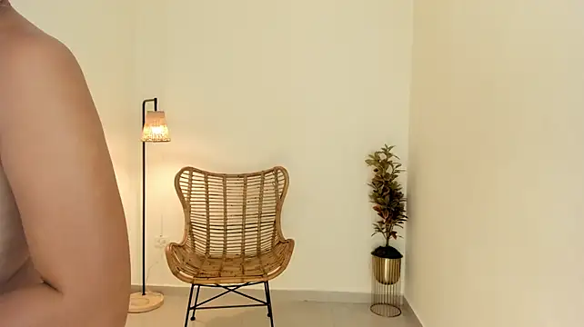 esther_sofia 现场XXX聊天