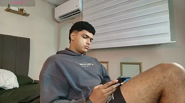 Pokazy przed kamerką – Keinner_BigDick