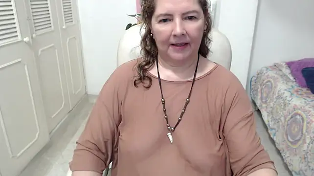 leonela_69 Adlı Modelin Canlı XXX Sohbeti
